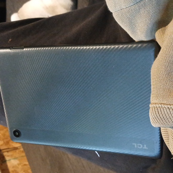 TCL TABLET - Picture 2 of 2